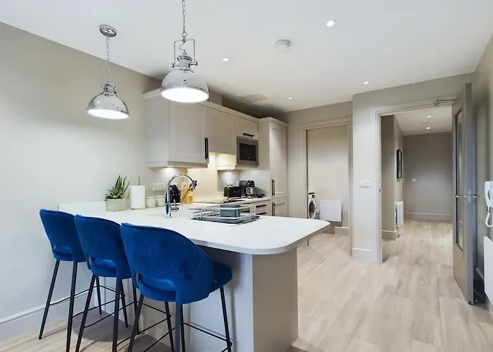 Malone Apartment On Lisburn Road By Lesley